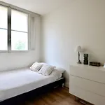 Beautiful Bright Apt In The 16Th Paris